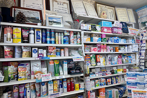 アヤメ薬局　内観