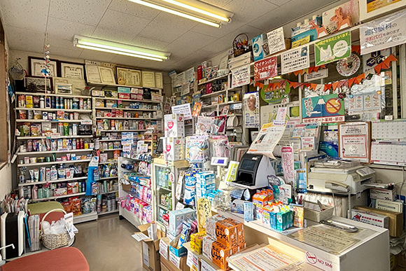 アヤメ薬局　内観